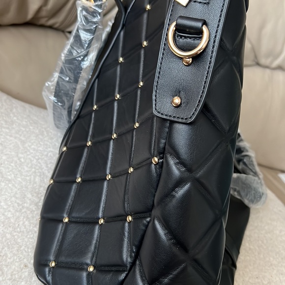 Badgley Mischka - Picture 5 of 13